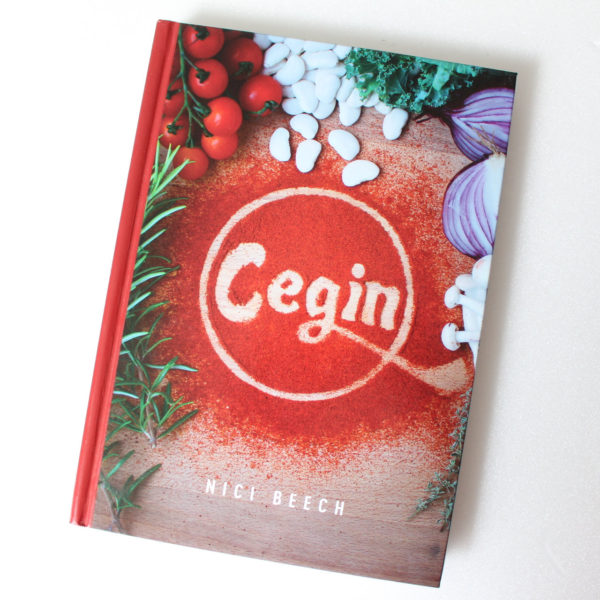 Cegin (English and Welsh Edition) by Beech Nici ISBN: 9781845275372