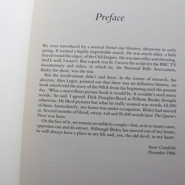 The Queen's Prize: The Story of the National Rifle Association. (Pelham Practical Sports)  ISBN: 9780720717518 - Image 3