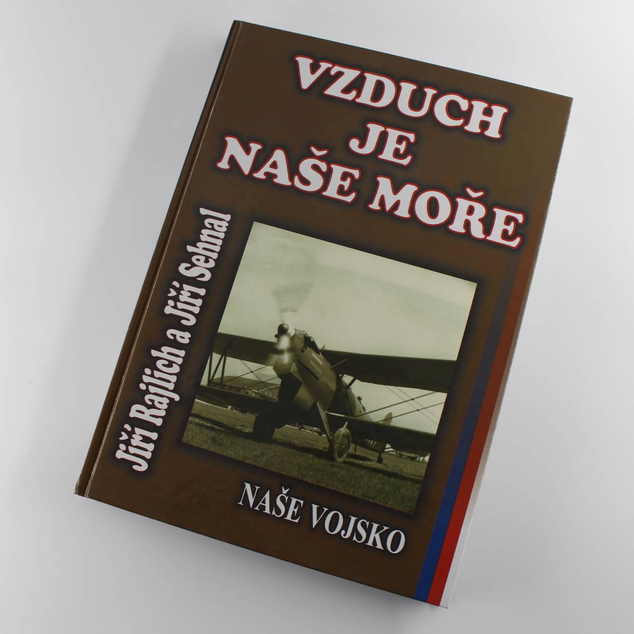 Vzduch je na?e more  by Jir? Rajlich Jir? Sehnal The air is our sea ISBN: 9788020605894