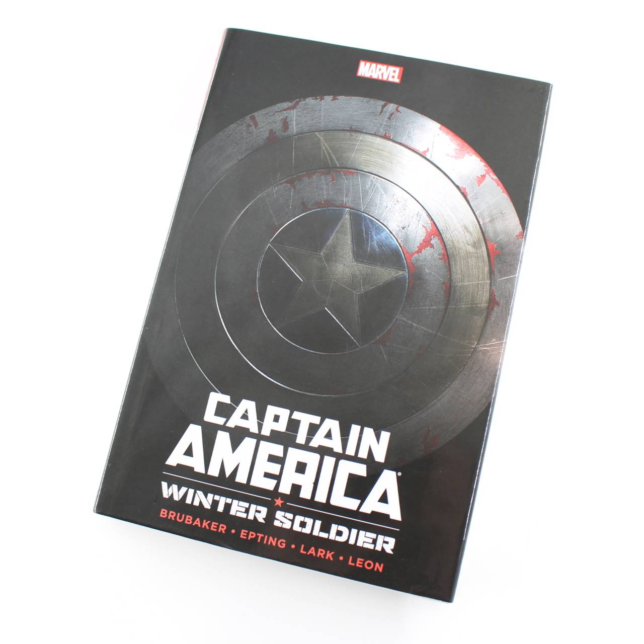 Captain America: Winter Soldier book by Ed Brubaker Steve Epting ISBN: 9780785187943