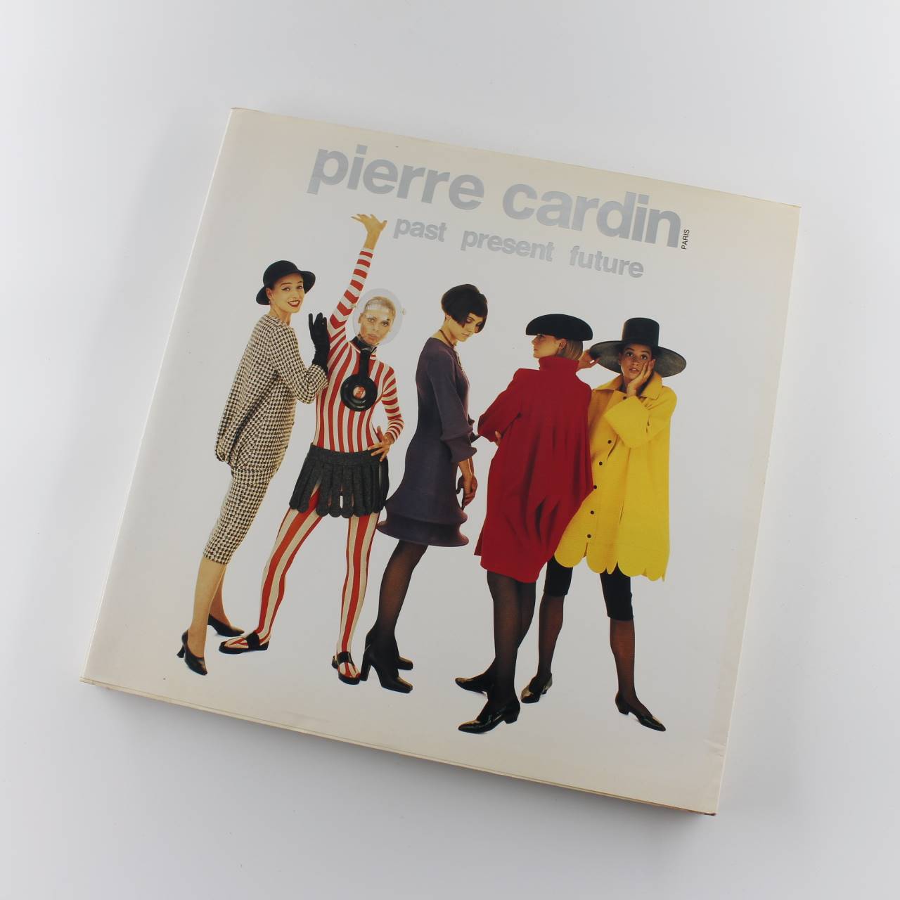 Pierre Cardin: Past Present Future book by Valerie Mendes Fashion ISBN: 9781853780509