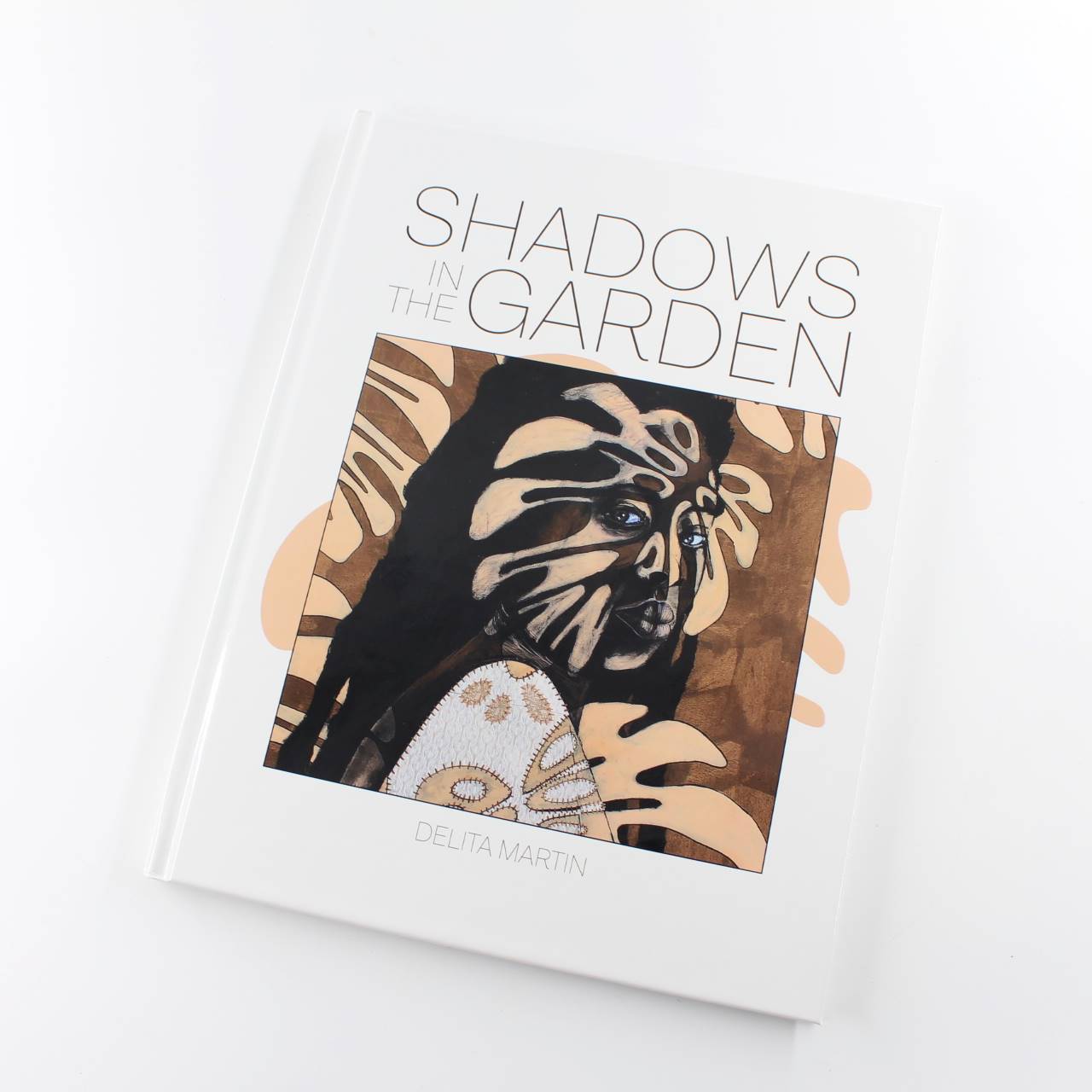 Shadows in the Garden book by Vicki Meek?Kheli R. Willetts Artist Delita Martin ISBN: 9781732081703