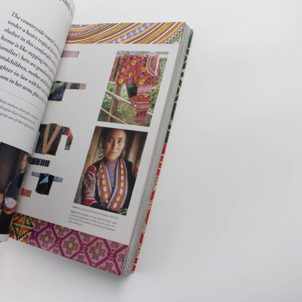 Textiles: A World Tour: Discovering Traditional Fabrics and Patterns book by Catherine Legrand  ISBN: 9780500290330 - Image 3