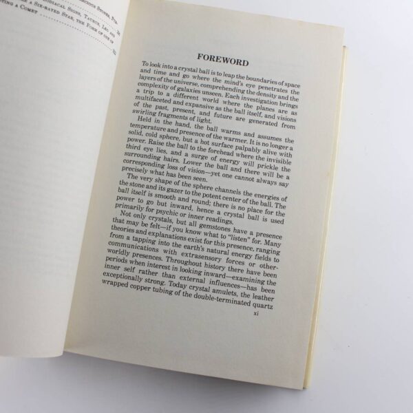 Curious Lore of Precious Stones : An Illustrated Guide to the History and Powers of Gemstones book by George Frederick Kunz  ISBN: 9780517679432 - Image 3