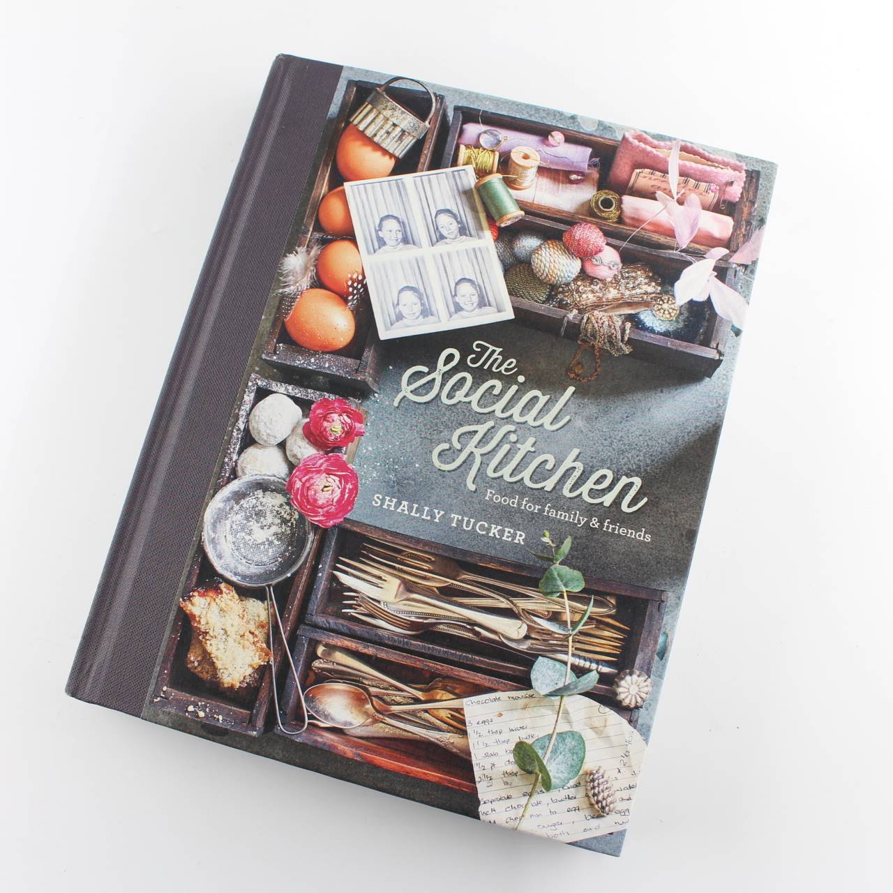 The Social Kitchen book by Dani Tucker Shally Tucker Gastronomy & Cooking ISBN: 9781526200617