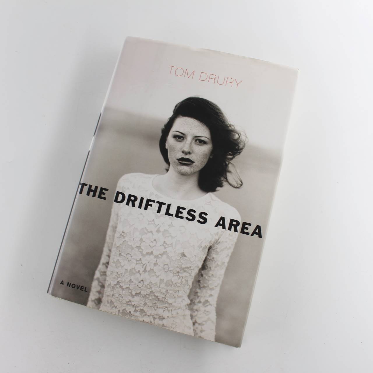 The Driftless Area book by Tom Drury  Mystery And Suspense  ISBN: 9780871139436