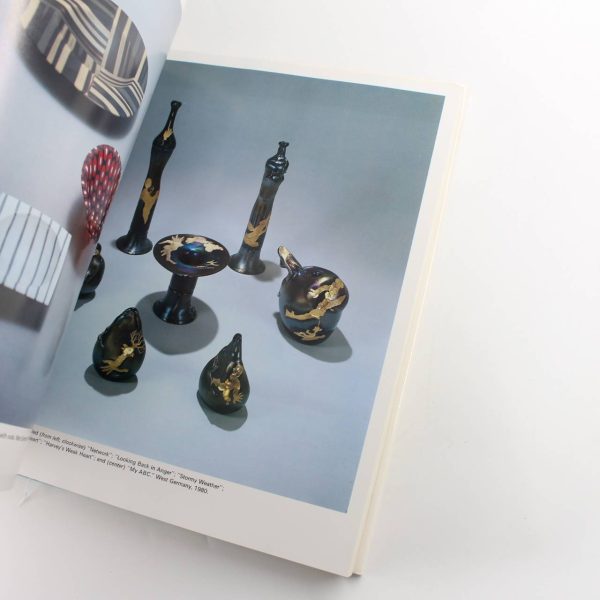 Contemporary Studio glass: An Internation Collection book by The National Museum of Modern Art Kyot  ISBN: 9780834815254 - Image 3