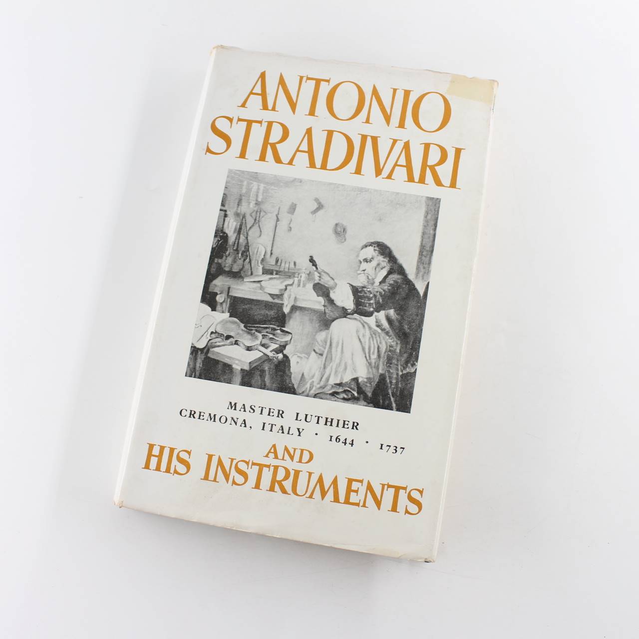 Antonio Stradivari master luthier Cremona Italy 1644-1737 : his life and instruments book by W. Henley  ISBN: